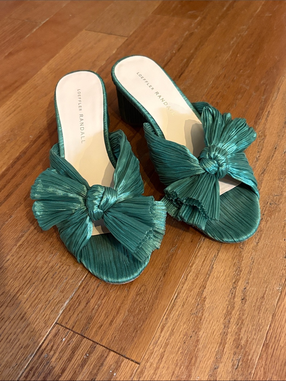 Emilia bow-embellished plissé-lamé mules